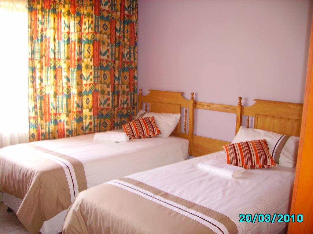 Ekhaya Lodge Pietermaritzburg Quarto foto